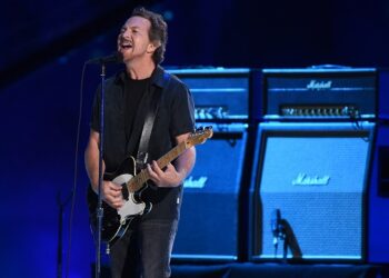 pearl-jam-and-eddie-vedder-headlining-2026-ohana-festival