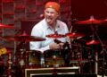 watch-rhcp’s-chad-smith-play-with-paul-mccartney-&-pretend-to-be-will-ferrell-on-‘﻿snl’