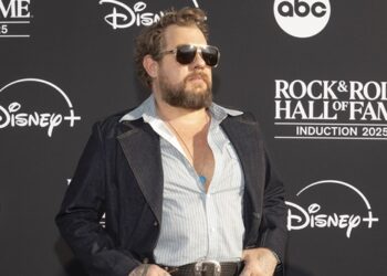 nathaniel-rateliff,-the-lumineers-join-2026-newport-folk-festival-lineup