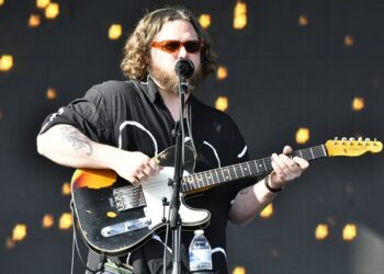 alt-j’s-joe-newman-releases-new-jjerome87-song,-‘mr.-alligator’