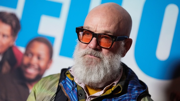 michael-stipe-&-andrew-watt-perform-‘i-played-the-fool’-on-‘jimmy-kimmel-live!’