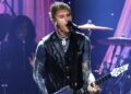 mgk-got-‘really-sick’-amid-getting-blackout-tattoo:-‘my-skin-was-turning-yellow