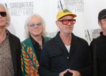 rem-stories:-fans-can-now-share-personal-stories-about-rem.-on-new-website