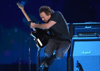 pearl-jam-launches-raffle-to-win-vip-tickets-to-ohana-festvial