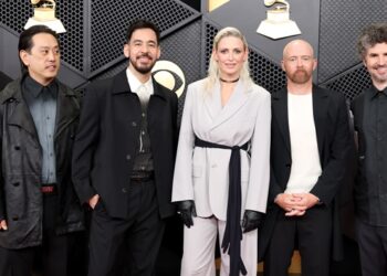 linkin-park’s-mike-shinoda-teases-upcoming-‘﻿unshatter﻿’-documentary