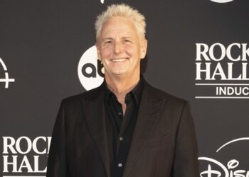pearl-jam’s-mike-mccready,-maiden’s-bruce-dickinson-and-more-to-appear-at-san-diego-comic-con