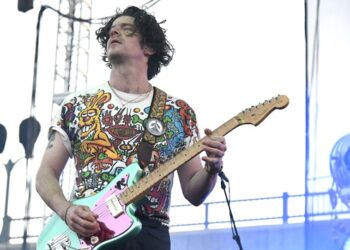 modest-mouse-guitarist-simon-o’connor-dropped-from-upcoming-tour