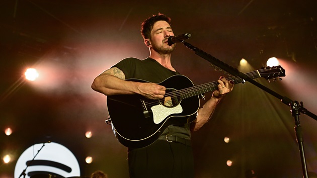 stream-lots-more:-mumford-&-sons’-‘little-lion-man’-joins-spotify-billions-club