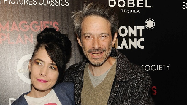 kathleen-hanna-and-ad-rock-cover-dj-snake-and-justin-bieber’s-‘let-me-love-you’-for-benefit-album