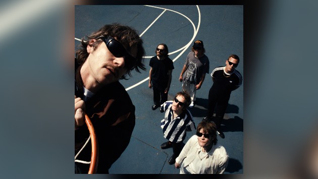 cage-the-elephant-hits-the-court-in-video-for-‘beaches-in-tennessee’